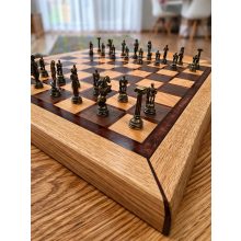 Regicide – Magnetic Vertical Chessboard